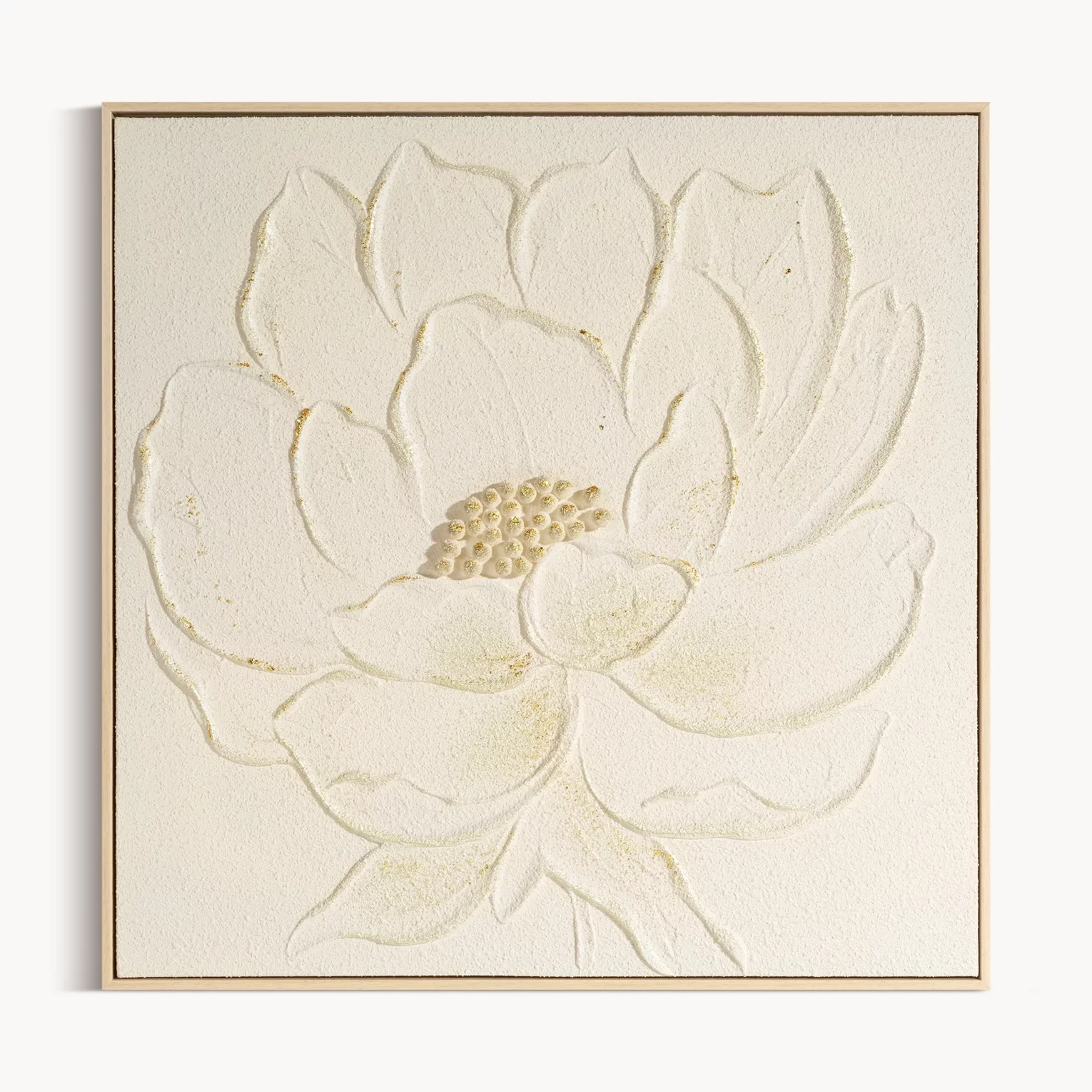 Obraz kremowo, złoty ręcznie malowany na płótnie z motywem kwiatów oprawiony w ramę 62x62 cm