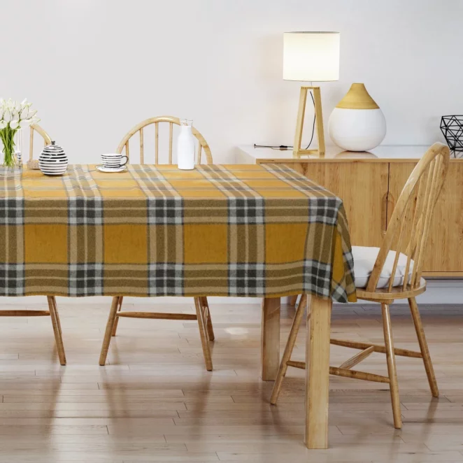 Obrus na wymiar musztardowo naturalny z grubej, szenilowej tkaniny w elegancką kratę