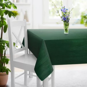 Obrus na wymiar zielony z tkaniny welwetowej w pionowe prążki,