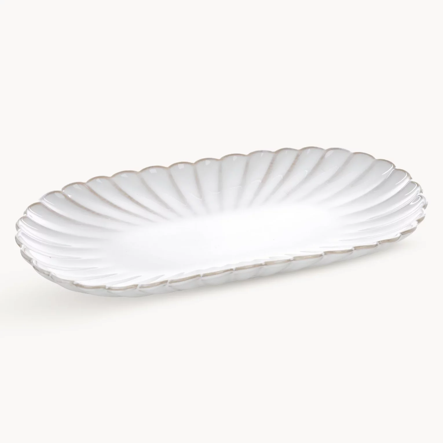 Patera ceramiczna dekoracyjna kremowo-beżowa z przecieranym wzorem w stylu eko 31x16x3 cm AVRIL
