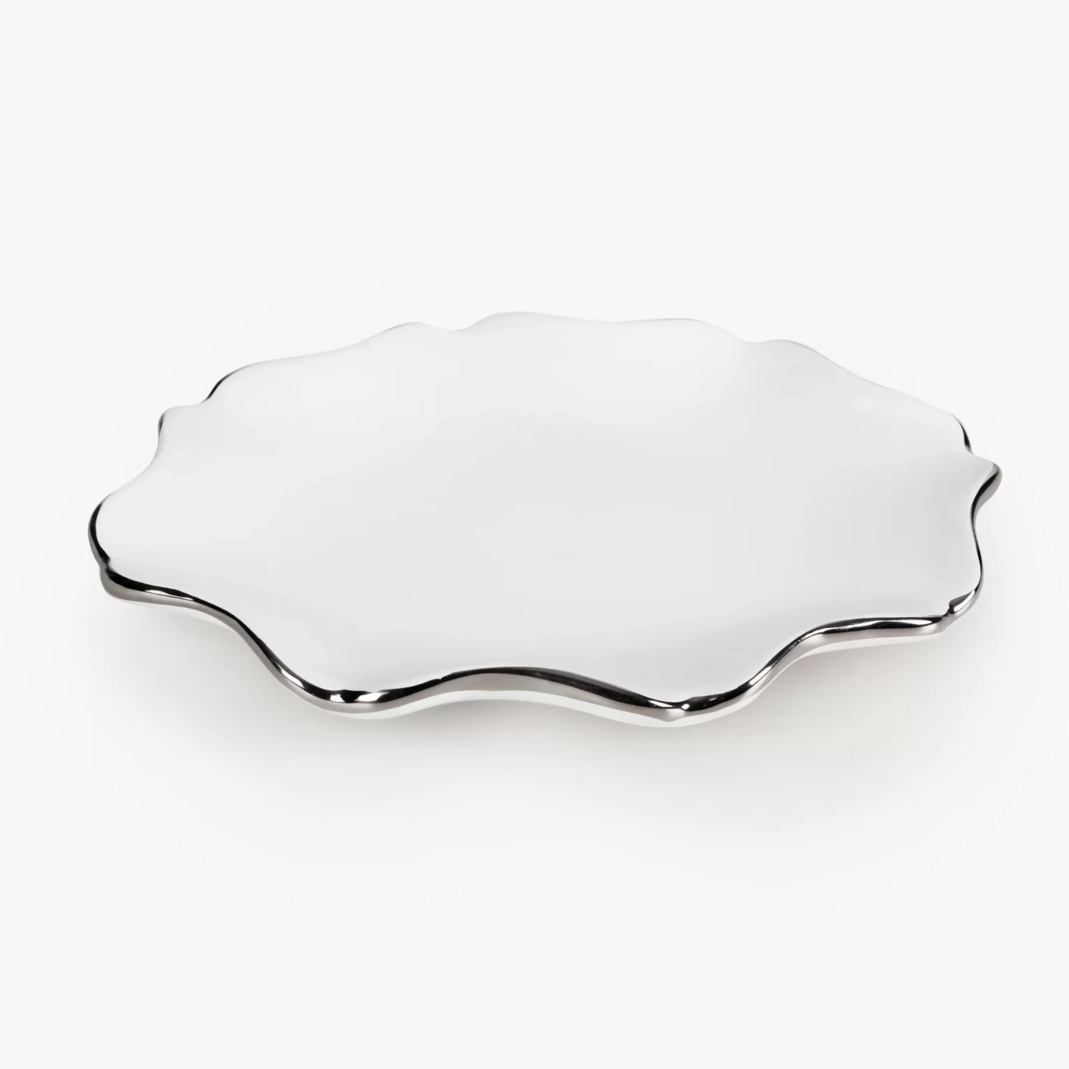 Patera ceramiczna dekoracyjna biało-srebrna  z falującymi brzegami 20x15x3 cm AUREN 3