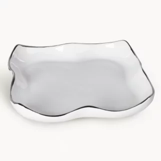 Patera ceramiczna dekoracyjna biało-srebrna  z falującymi brzegami 25x25x6 cm TONY
