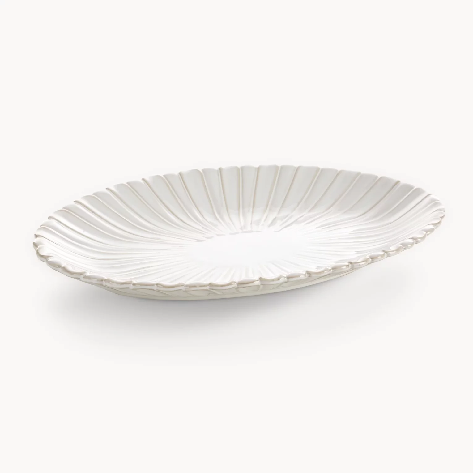 Patera ceramiczna dekoracyjna kremowa z przecieranym wzorem w stylu eko 36x23x4 cm  AVRIL