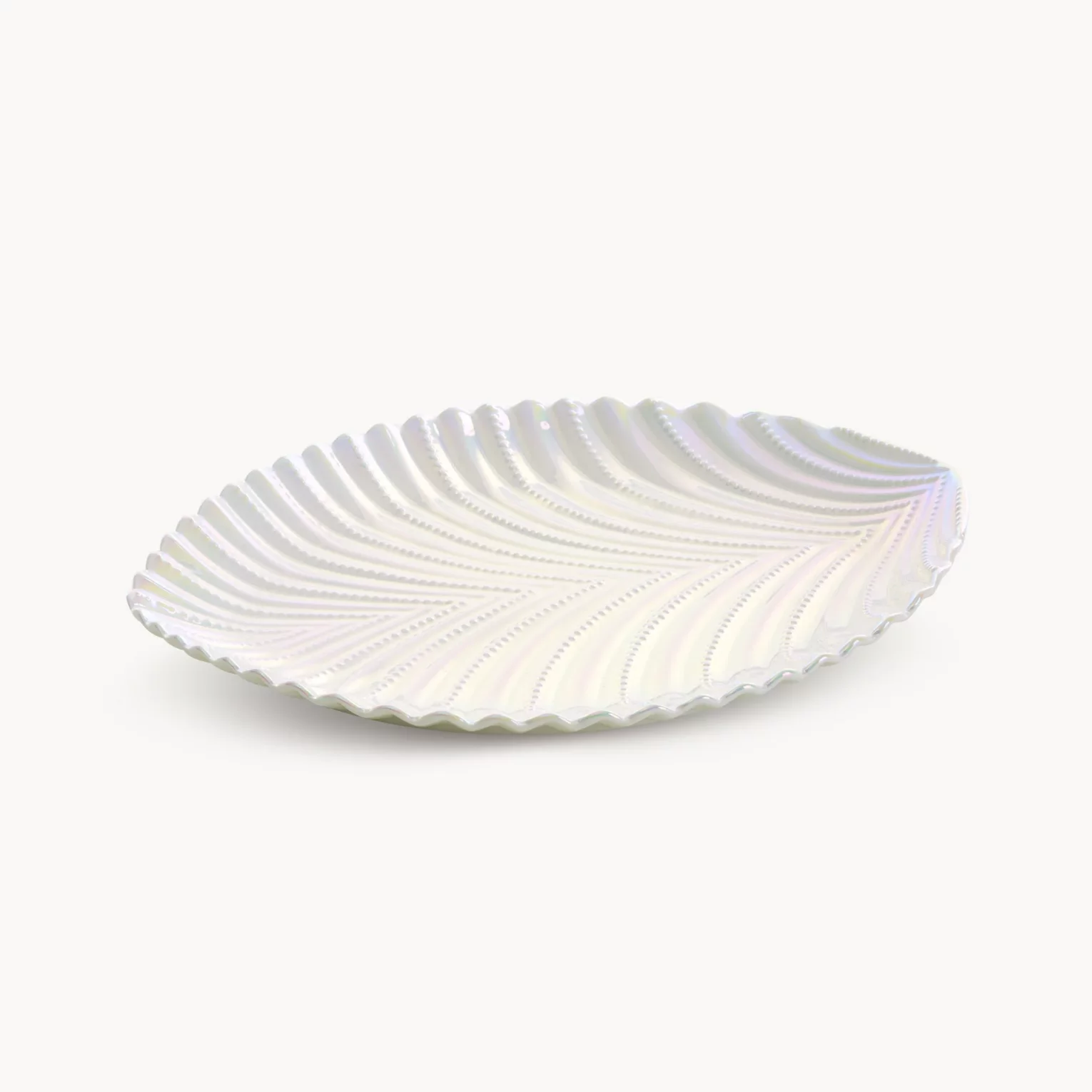 Patera ceramiczna dekoracyjna perłowa z wytłaczanym wzorem 22x18x3 cm  NELA