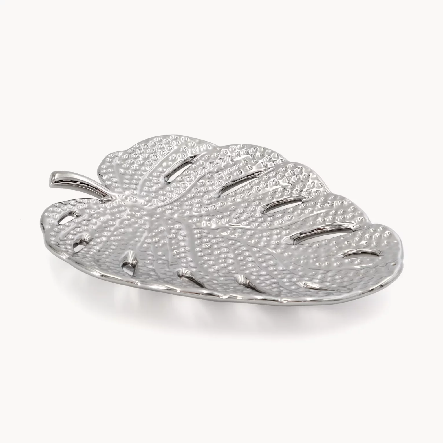Patera dekoracyjna srebrna w kształcie liścia monstery 20x15x3 cm KARLO