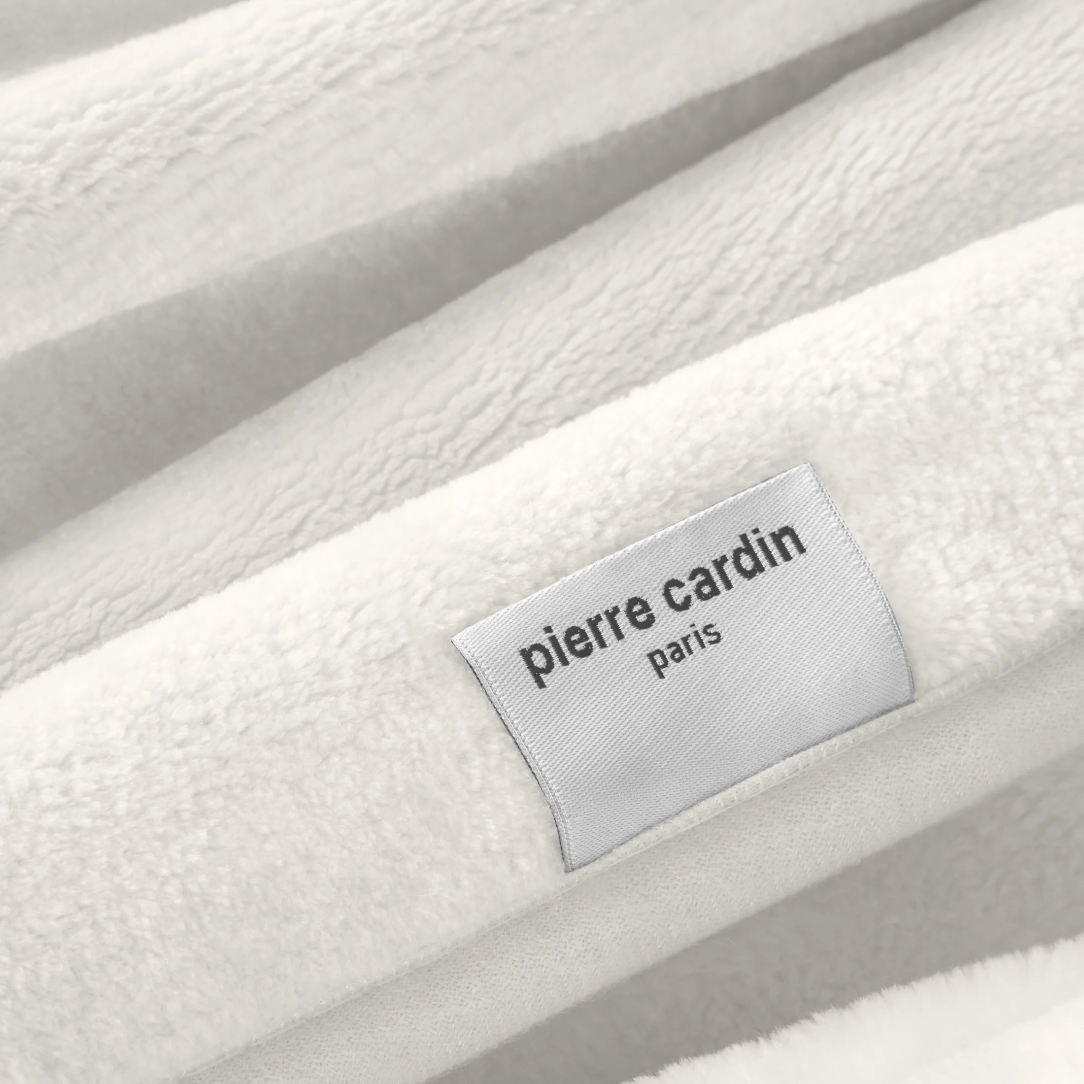 PIERRE CARDIN koc akrylowy CLARA z haftowanym logo