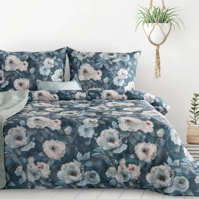 Pościel 160x200 cm komplet 3 częściowy  kolor ciemnogranatowy, jasnoniebieski z motywem kwiatów KIRA Design 91