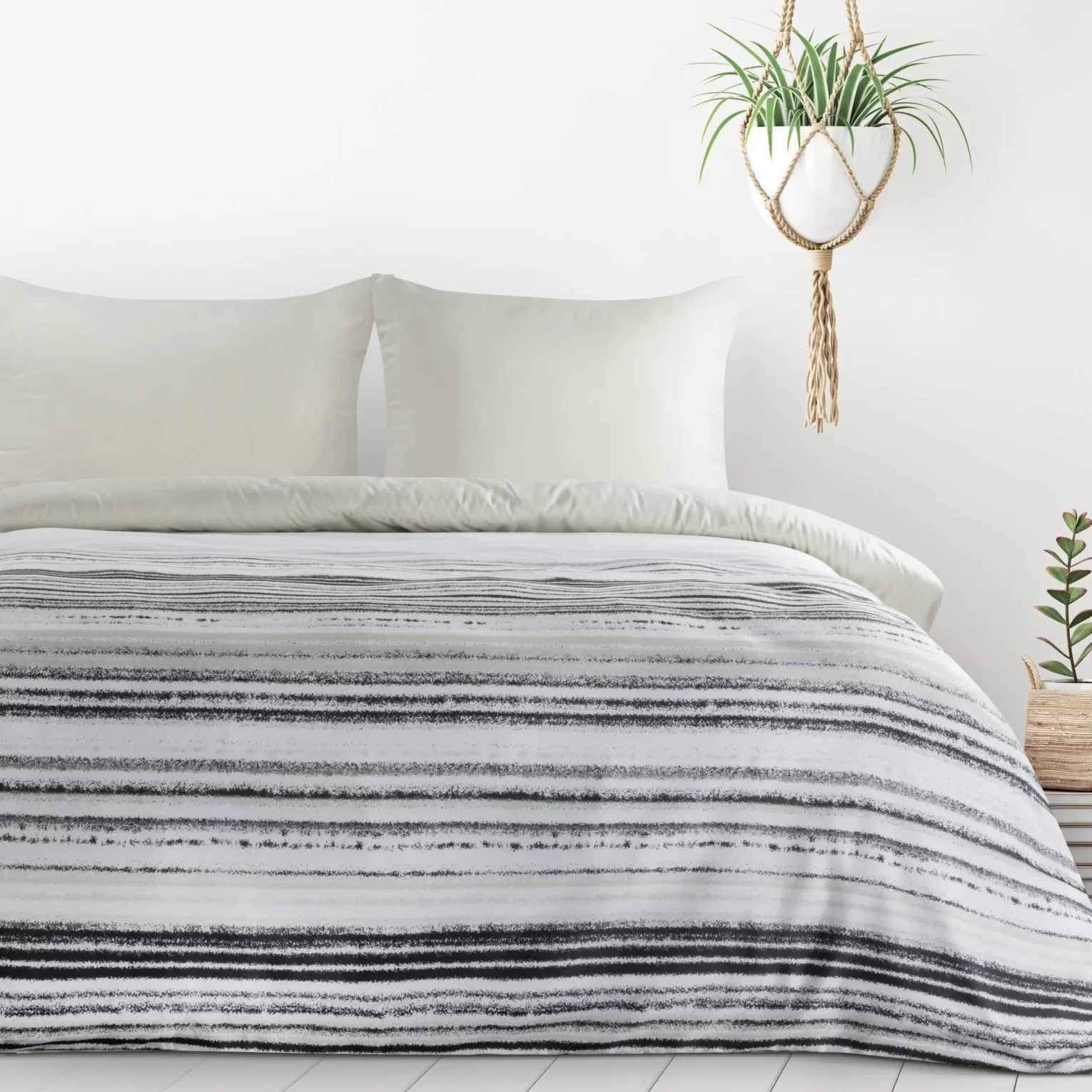 Pościel 160x200 cm komplet 3 częściowy z mikrowłókna kolor biały, grafitowy z motywem pasów VERANO3 Design 91