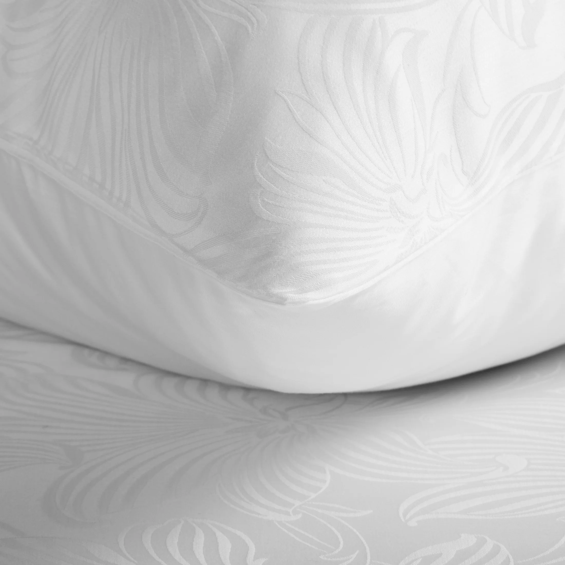 Pościel bawełniana tencel 220x200 cm komplet 3 częściowy kolor biały z żakardowym motywem roślinnym - TULIA3