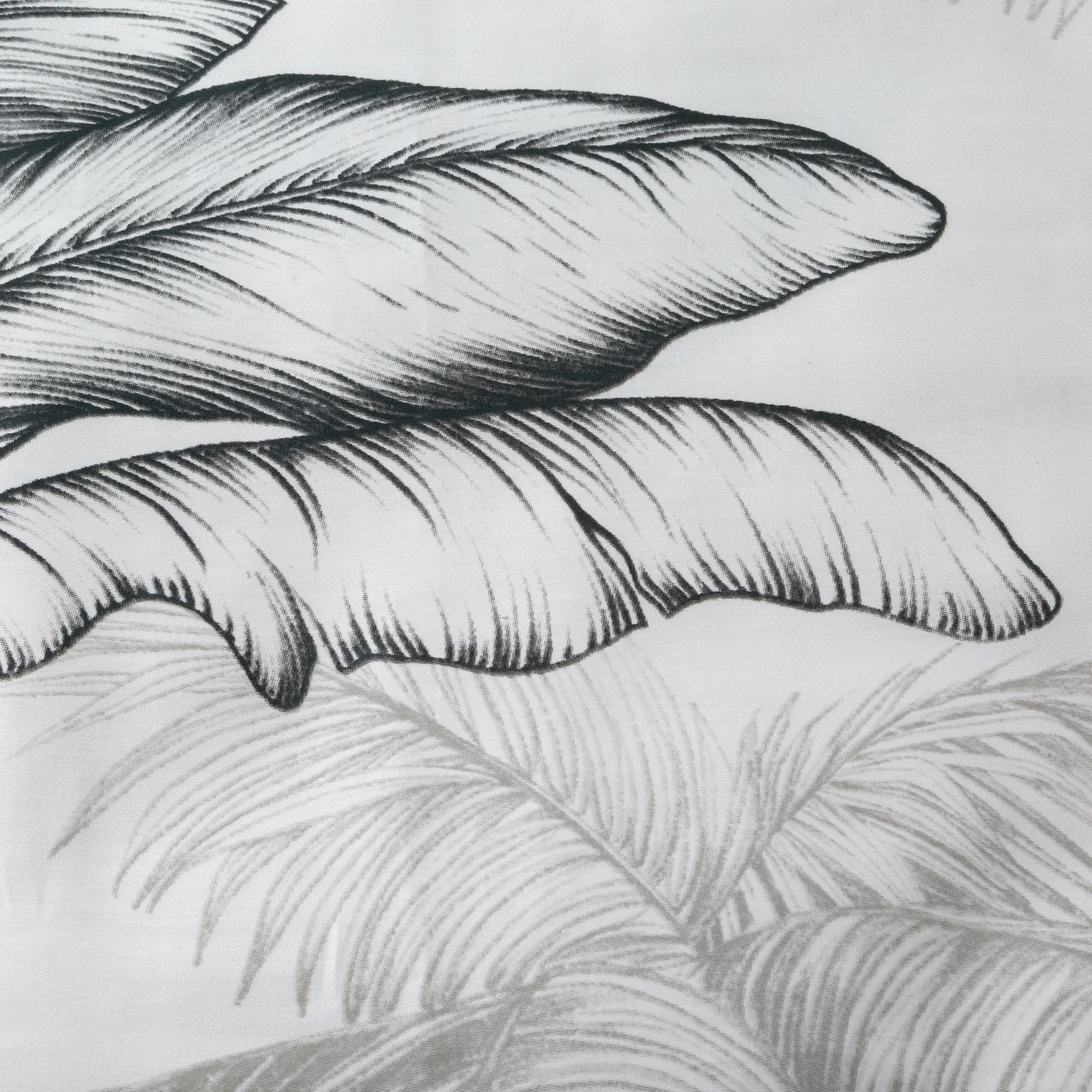 Pościel satynowa 220x200 cm komplet 3 częściowy kolor biało, stalowy zdobiony motywem roślinnym SPRING 104