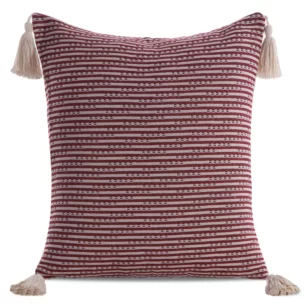 Poszewka na poduszkę 45x45 cm bawełniana kolor bordowy z ozdobnymi chwostami na rogach BOHO