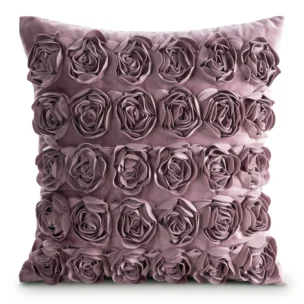 Poszewka na poduszkę 45 x 45 cm z welwetu kolor ciemnoróżowy zdobiona 3D aplikacją róż ROSES Eva Minge