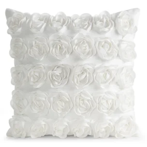 Poszewka na poduszkę 45 x 45 cm z welwetu kolor kremowy zdobiona 3D aplikacją róż ROSES Eva Minge