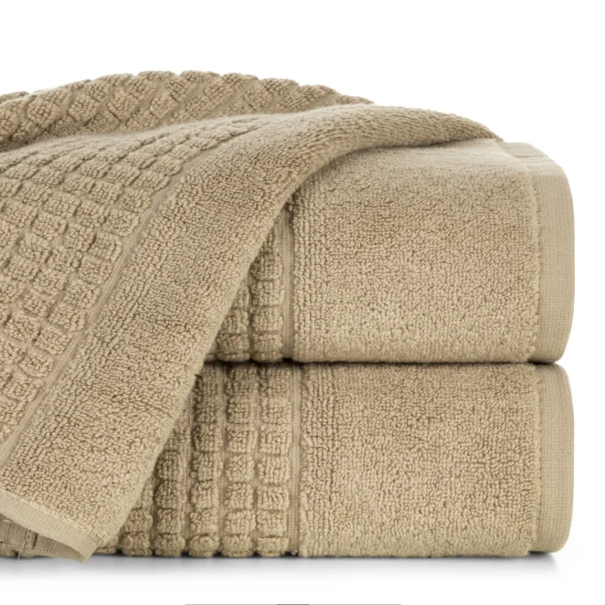 Ręcznik do rąk 30x50 cm beżowy bawełniany zero twist zdobiony w wytłaczaną kostkę BELLA