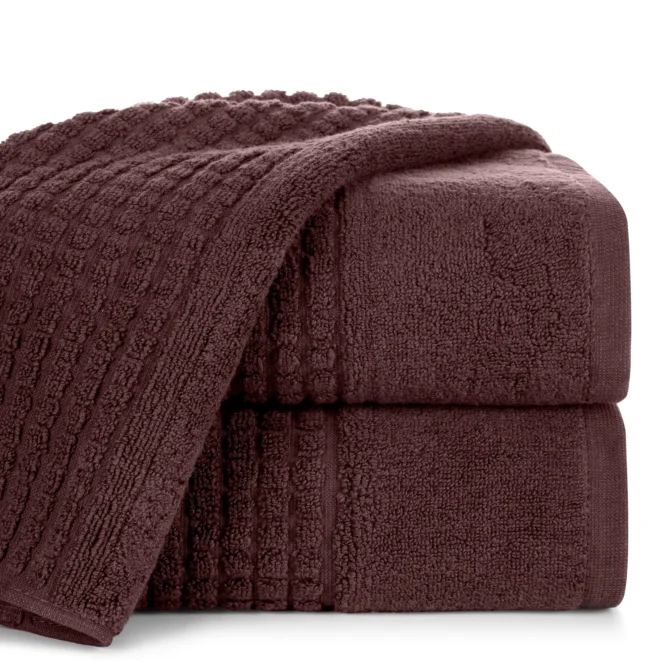 Ręcznik do rąk 30x50 cm ciemnofioletowy bawełniany zero twist zdobiony w wytłaczaną kostkę BELLA