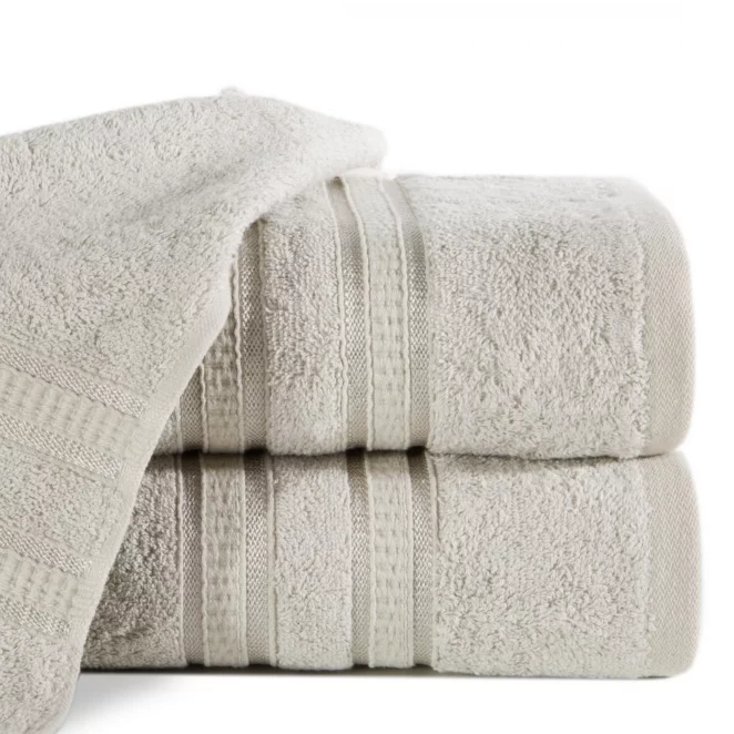 Ręcznik kąpielowy 50x90 cm bambusowy kolor beżowy zdobiony bordiurą w pasy 500 g/m2 MILA