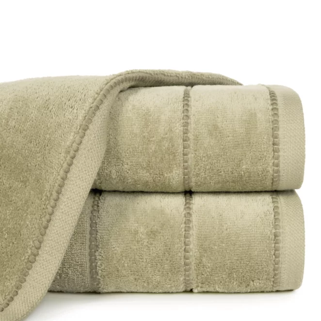 Ręcznik kąpielowy 50x90 cm bawełniany kolor beżowy z welwetową ozdobną bordiurą 500 g/m2 MARI