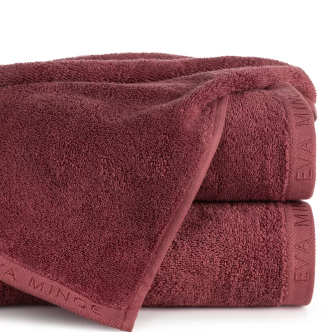 Ręcznik kąpielowy 50x90 cm bawełniany kolor ceglasty z haftowanym logiem Eva Minge 550 g/m2 VENUS