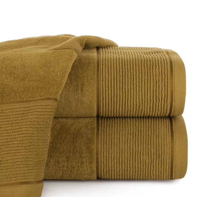 Ręcznik kąpielowy 50x90 cm bawełniany kolor miodowy z welurową bordiurą 500 g/m2 EMMA