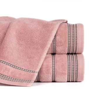 Ręcznik kąpielowy 50x90 cm bawełniany kolor pudrowy róż z delikatną ozdobną bordiurą 500 g/m2 AMANDA