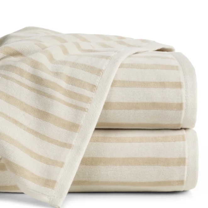 Ręcznik kąpielowy 50x90 cm beżowy zdobiony pasami 500 g/m2 CLAUDIA