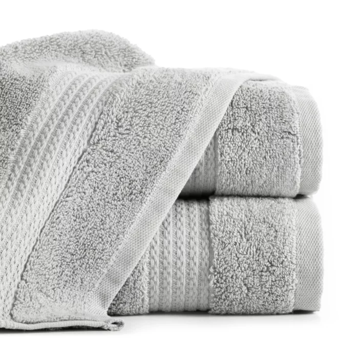 Ręcznik kąpielowy 50x90 cm z bawełny egipskiej kolor srebrny z ozdobną bordiurą 610 g/m2 EGIPT