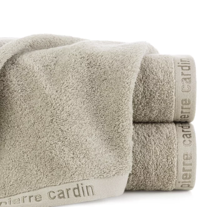 Ręcznik kąpielowy 70x140 cm bawełniany kolor jasnobeżowy z żakardową bordiurą 430 g/m2 EVI Pierre Cardin
