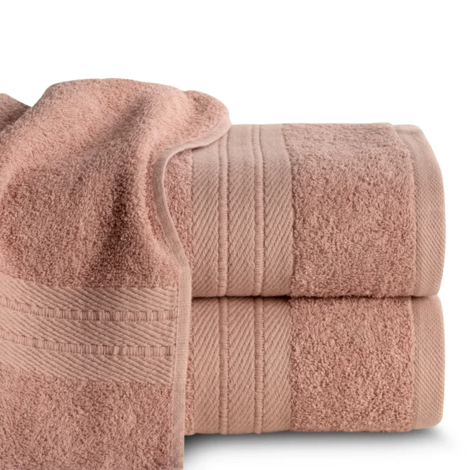 Ręcznik kąpielowy 50x90 cm bawełniany kolor pudrowy róż z żakardową bordiurą 500 g/m2 KAYA