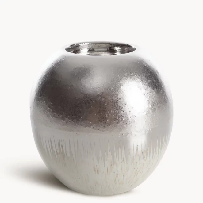 Świecznik ceramiczny srebrny łączący fakturę granitu z lśniącą powierzchnią 11x11x10 cm MAX 2