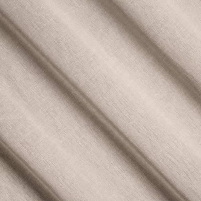 P232/7 Zasłona szyta na taśmie 5 cm złota z półprzezroczystej tkaniny o wyglądzie drobnego deszczyku i delikatnym połysku, wykończona obciążnikiem