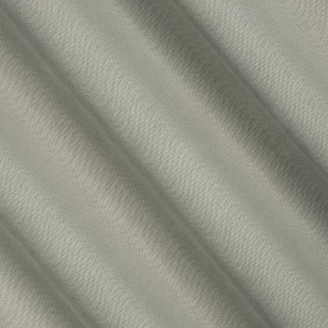 L129/3 Zasłona szyta na taśmie 5 cm jasnosrebrna z miękkiej tkaniny o welurowej strukturze