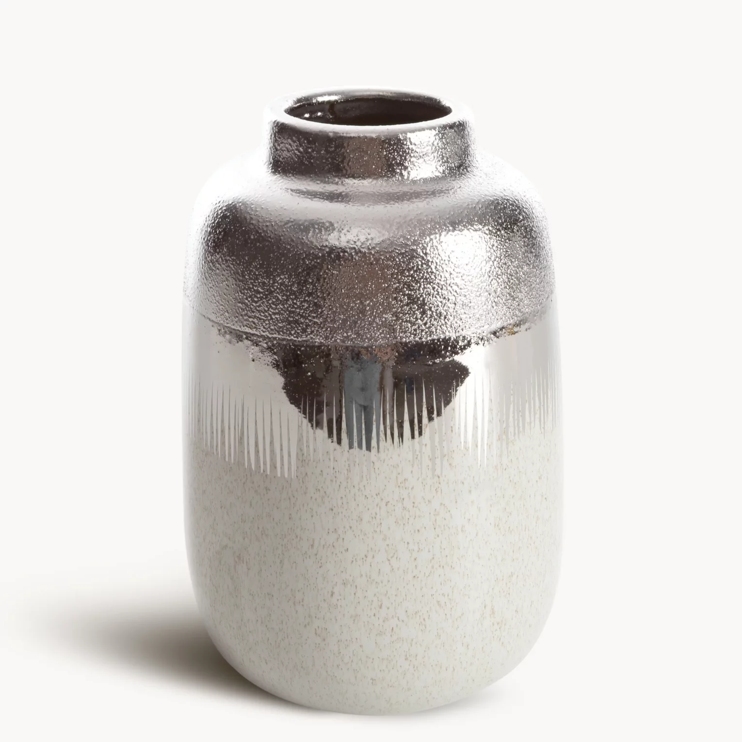 Wazon ceramiczny kremowo-srebrny łączący fakturę granitu z lśniącą powierzchnią 14x14x21 cm MAX 2