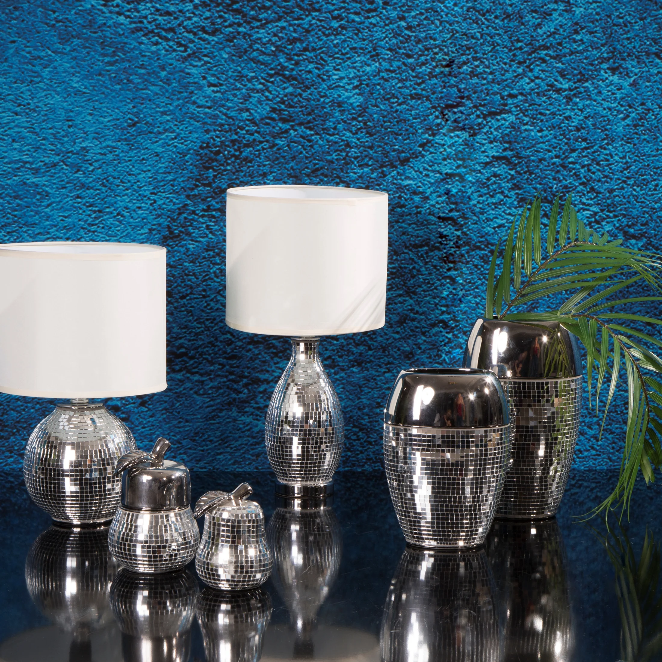 Wazon ceramiczny srebrny dekorowany lusterkami w stylu glamour srebrny 14x8x34 cm AURORA