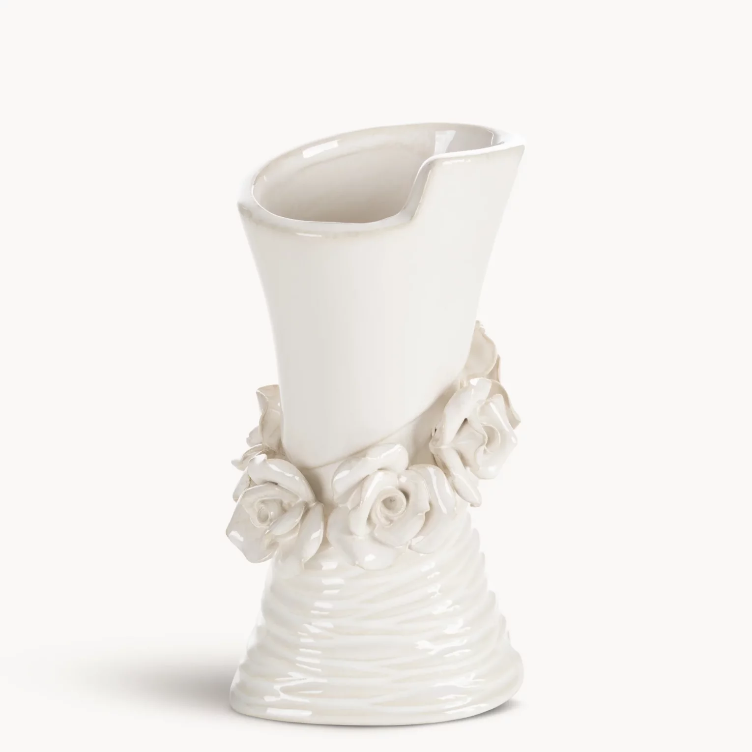 Wazon dekoracyjny kremowy zdobiony kwiatami 3D 10x8x19 cm ELIANA