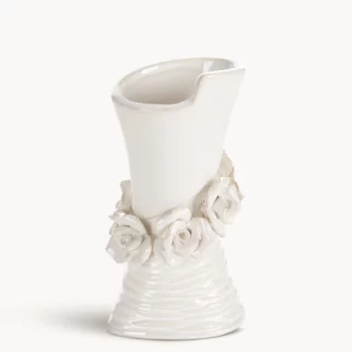 Wazon dekoracyjny kremowy zdobiony kwiatami 3D 10x8x19 cm ELIANA