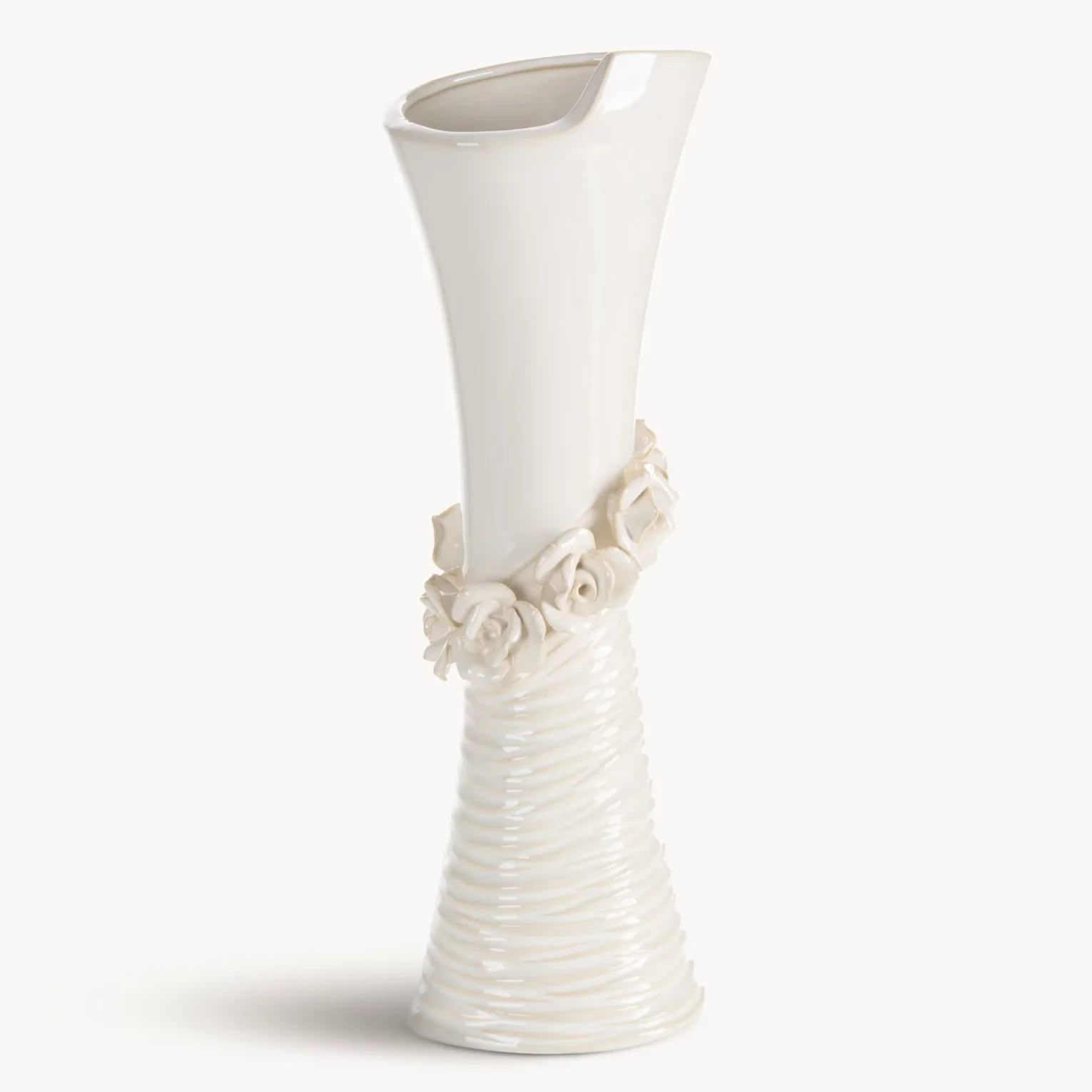 Wazon dekoracyjny kremowy zdobiony kwiatami 3D 14x10x38 cm ELIANA