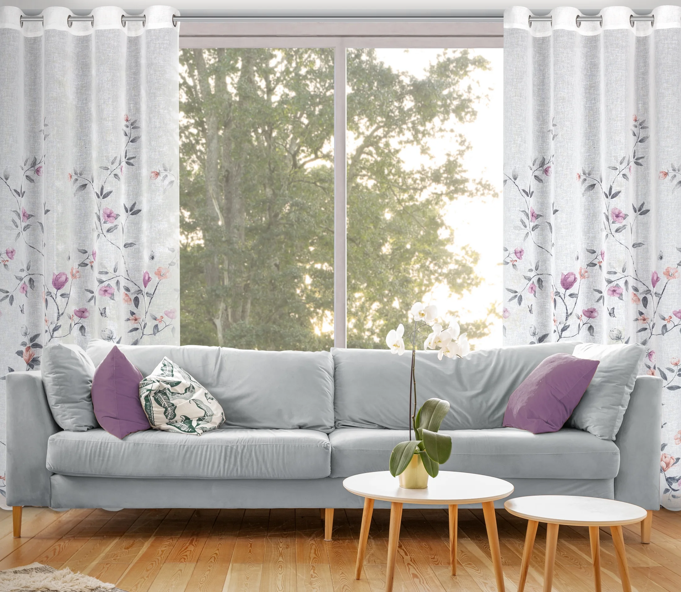 Zasłona biało, różowa z nadrukiem kwiatów z etaminy 140x250 cm przelotka - ANTEA