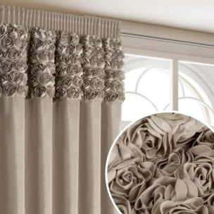 Zasłona ciemnobeżowa z welwetu zdobiona aplikacją 3D róż 140x270 cm taśma - ROSES Eva Minge