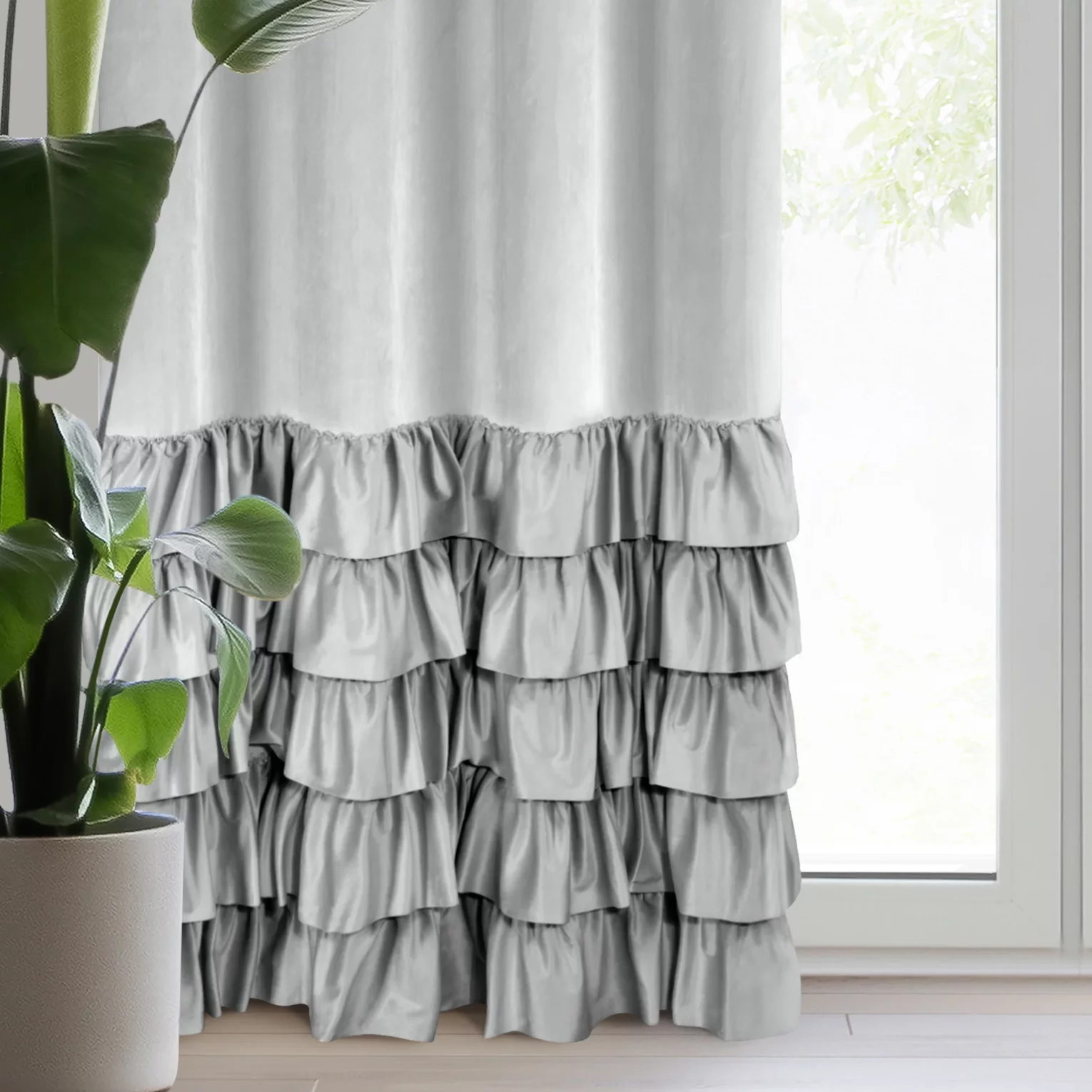 Zasłona welwetowa srebrna zdobiona falbanami 140x250 cm przelotka - DANI