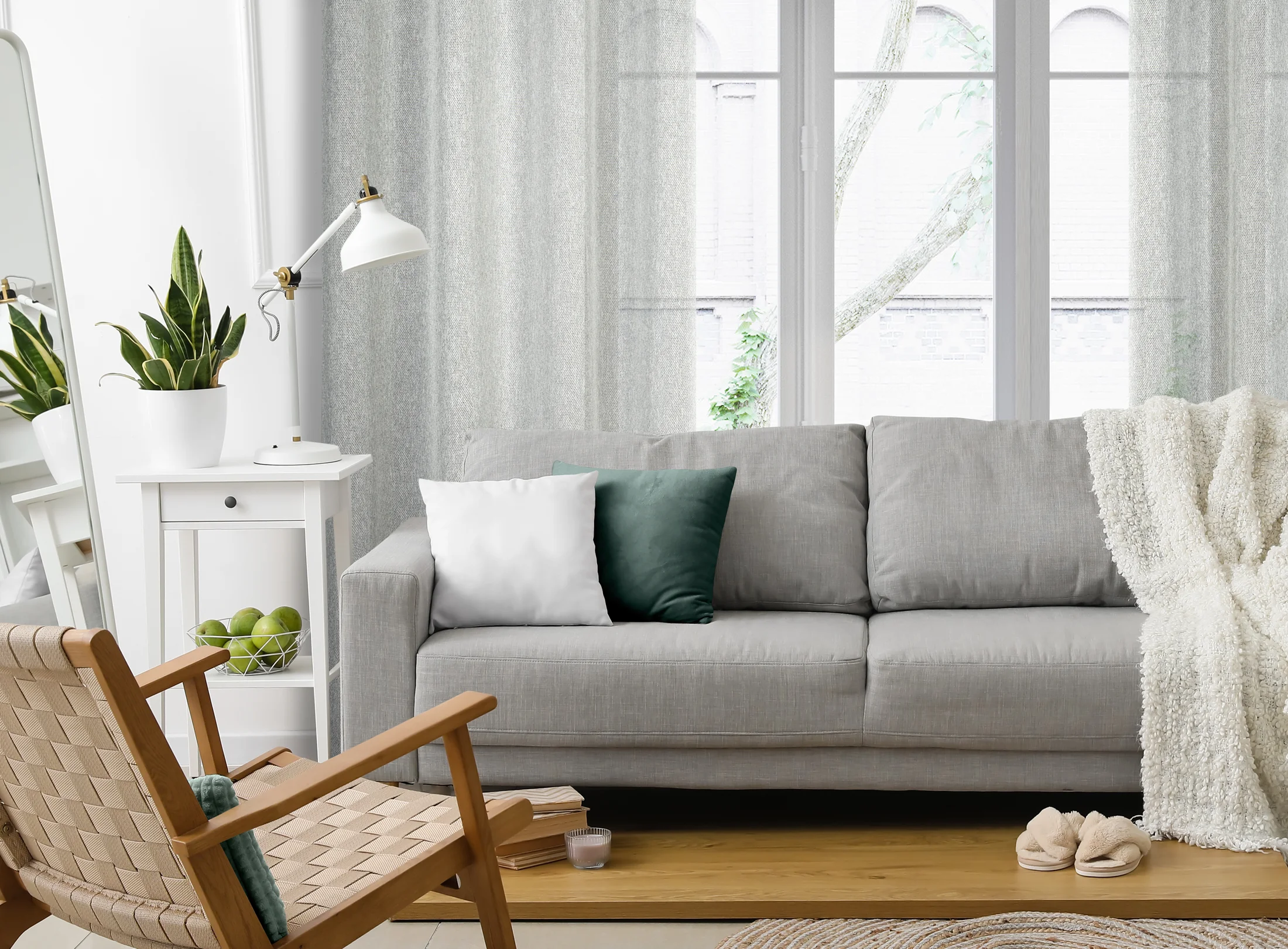 Zasłona popielata z siateczki przetykana srebrną nicią 140x250 cm przelotka - KENDAL