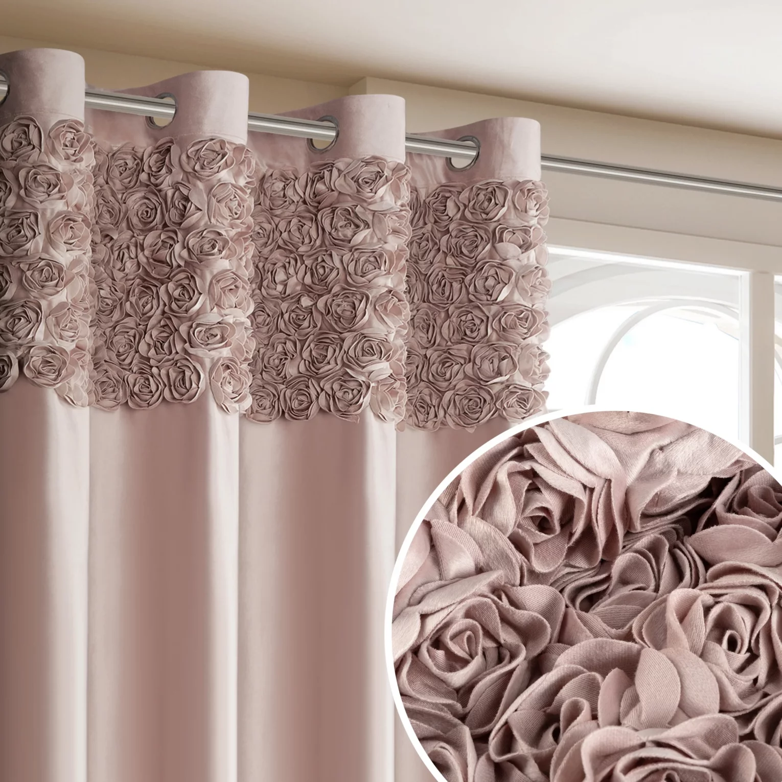 Zasłona pudrowa z welwetu zdobiona aplikacją 3D róż 140x250 cm  przelotka - ROSES Eva Minge