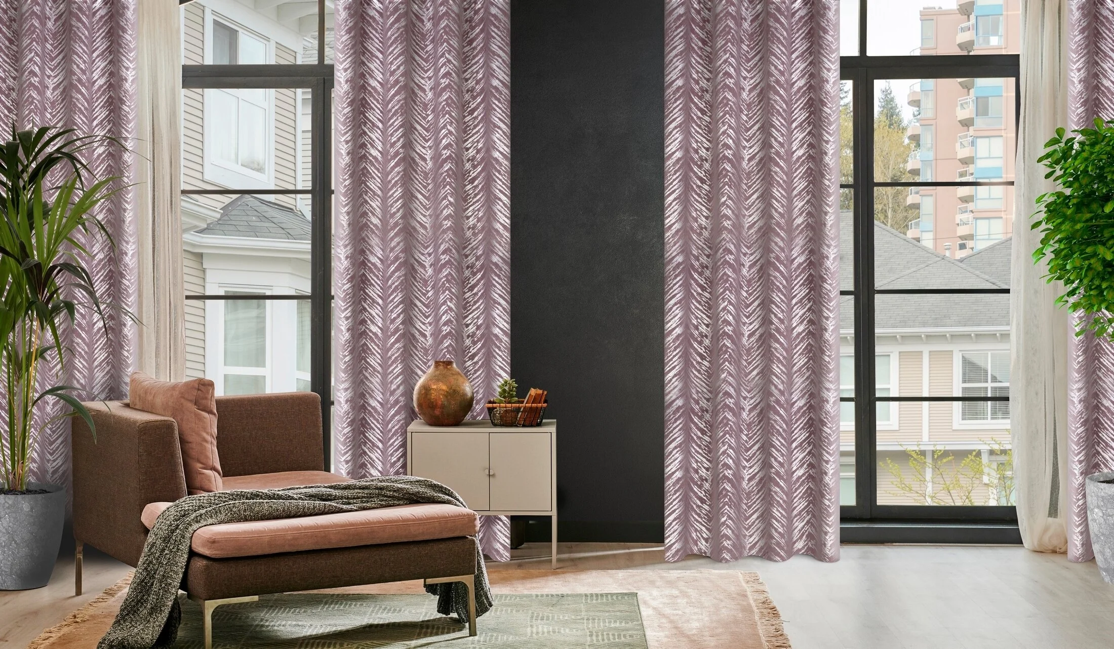 Zasłona pudrowo różowa z błyszczącym srebrnym nadrukiem z welwetu 140x250 cm przelotka - SARA