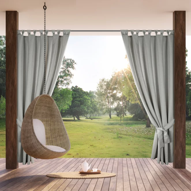 Zasłona srebrna z wodoodpornej tkaniny idealna do ogrodu i na taras 155x220 cm szelki/rzep - GARDEN