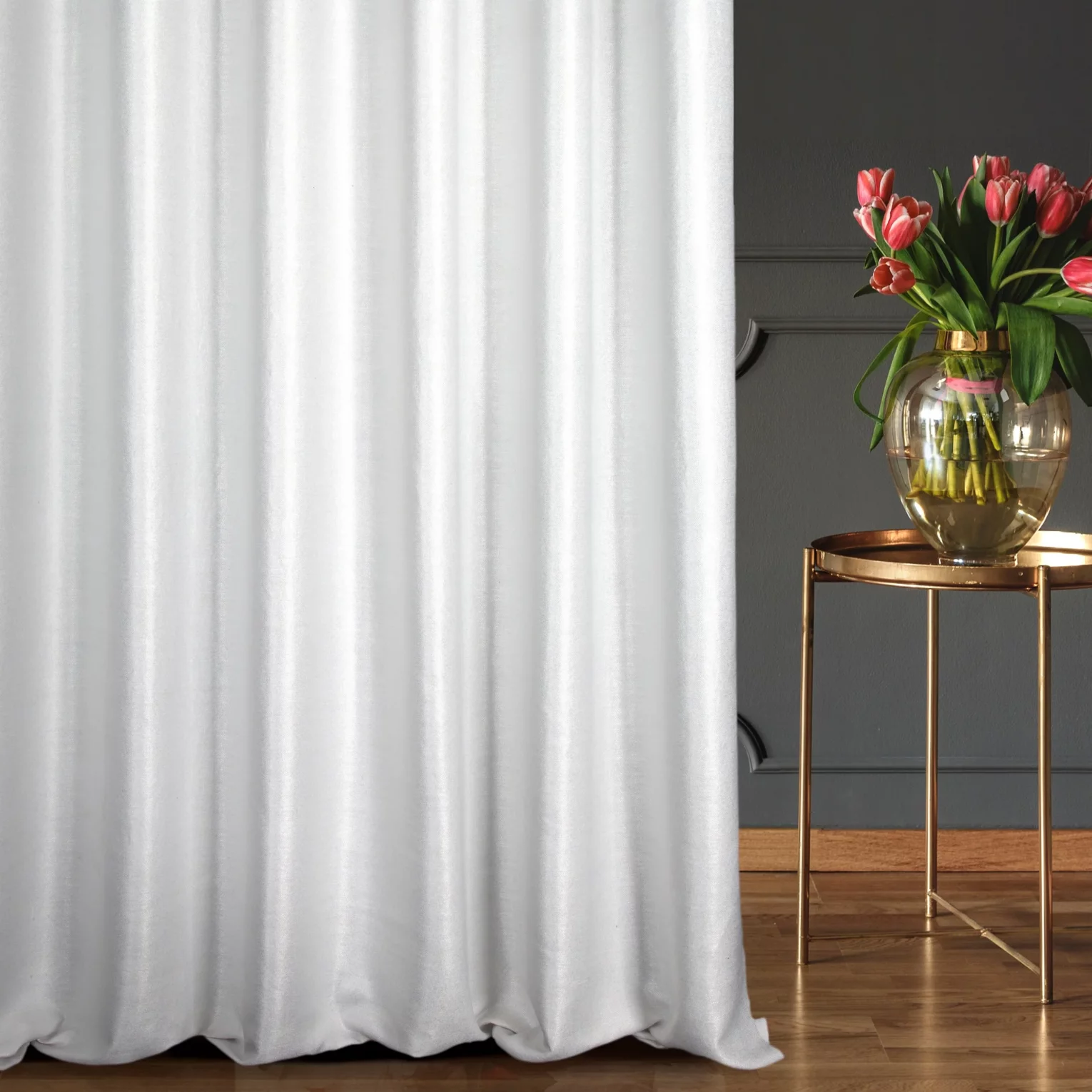 Zasłona szyta na flexach biała z tkaniny z mieszanką lnu i wiskozy, w stylu eko, z delikatnym połyskiem
