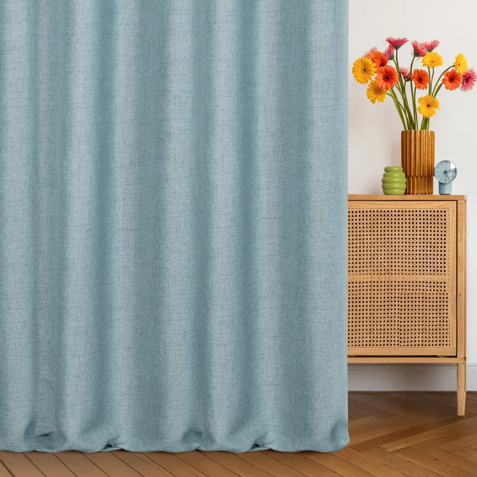 Zasłona szyta na flexach ciemnoniebieska z tkaniny w stylu ekologicznym z efektem melanżu