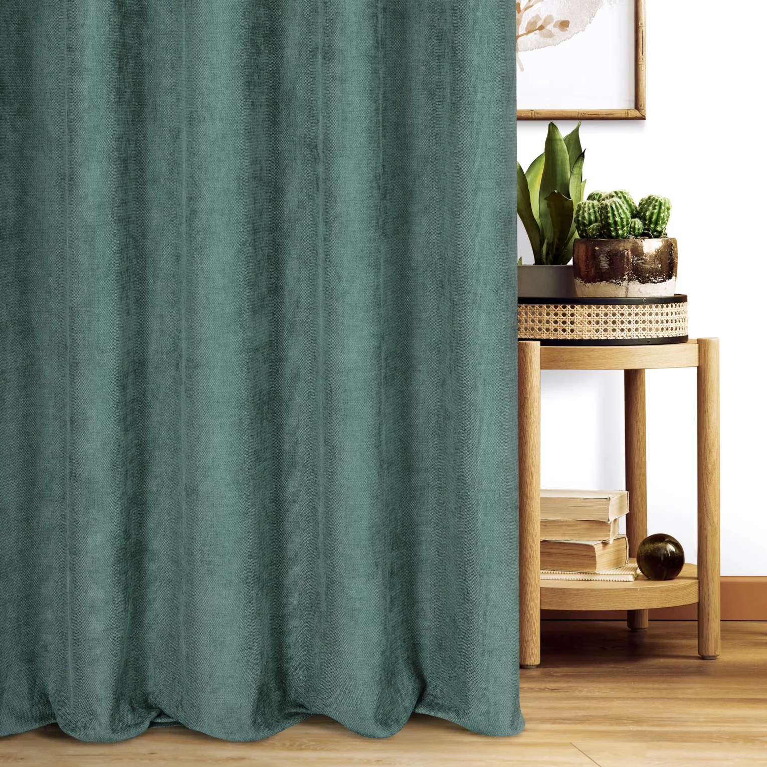 Zasłona szyta na flexach ciemnozielona z miękkiej w dotyku tkaniny szenilowej