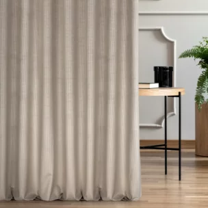 Zasłona szyta na taśmie 5 cm beżowo srebrna tkanina welwetowa z błyszczącym, metalicznym nadrukiem drobnej pepitki