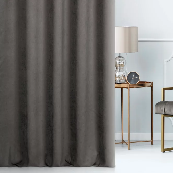 Zasłona szyta na taśmie 5 cm popielata z miękkiej tkaniny o welurowej strukturze