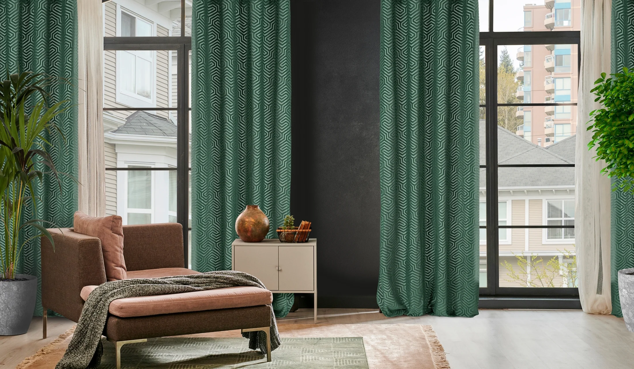 Zasłona welwetowa ciemnozielona we wzór geometryczny 140x250 przelotka - INGA - Pierre Cardin